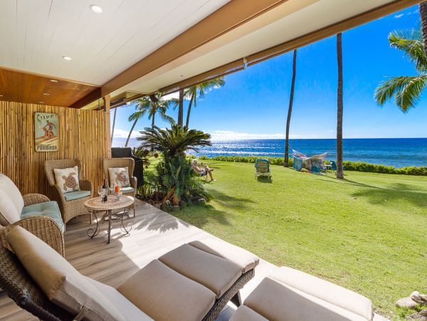 Oceanfront Lahaina Luxury Vacation Rental Sleeps 8 Guests