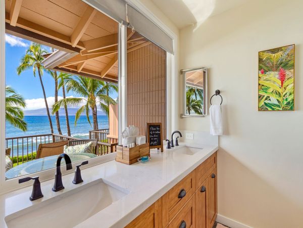 Oceanfront Lahaina Luxury Vacation Rental Sleeps 8 Guests