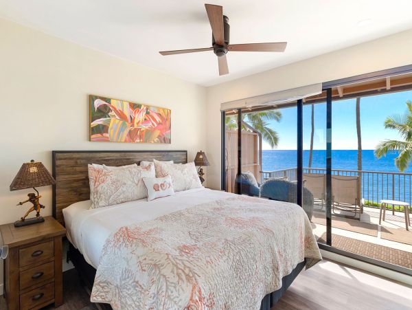 Oceanfront Lahaina Luxury Vacation Rental Sleeps 8 Guests