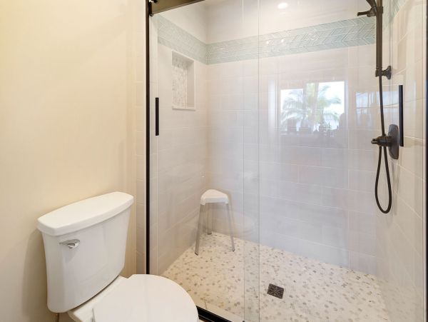 Oceanfront Lahaina Luxury Vacation Rental Sleeps 8 Guests