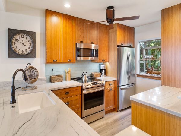 Oceanfront Lahaina Luxury Vacation Rental Sleeps 8 Guests