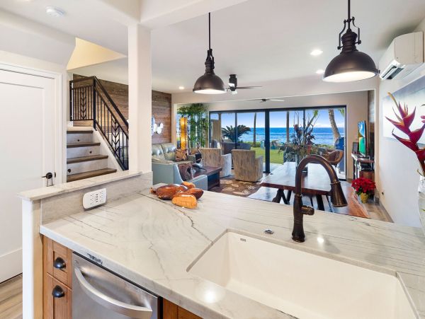 Oceanfront Lahaina Luxury Vacation Rental Sleeps 8 Guests