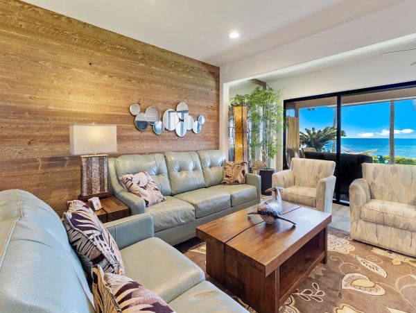 Oceanfront Lahaina Luxury Vacation Rental Sleeps 8 Guests