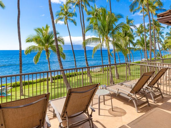 Oceanfront Lahaina Luxury Vacation Rental Sleeps 8 Guests