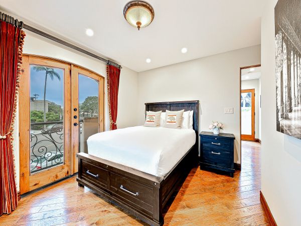 Luxury La Jolla 5 Bedroom Villa with Ocean Views Sleeps 12