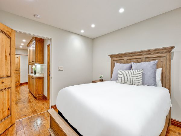 Luxury La Jolla 5 Bedroom Villa with Ocean Views Sleeps 12