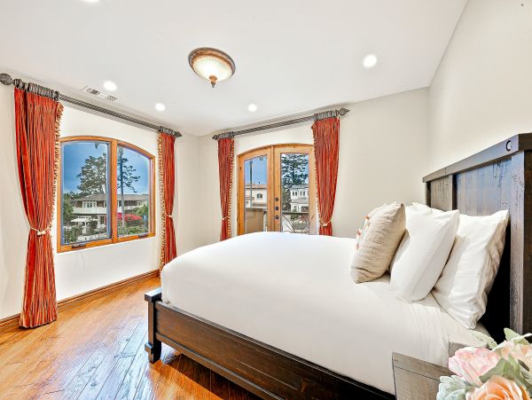Luxury La Jolla 5 Bedroom Villa with Ocean Views Sleeps 12