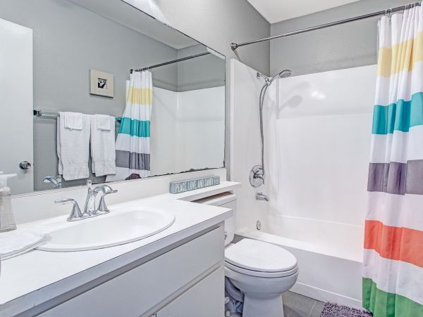 Charming 3 Bedroom Duplex in Del Mar One Block to Beach