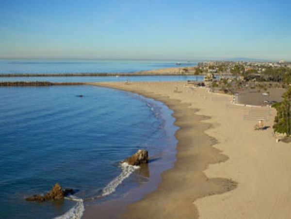 Charming 3 Bedroom Duplex in Del Mar One Block to Beach