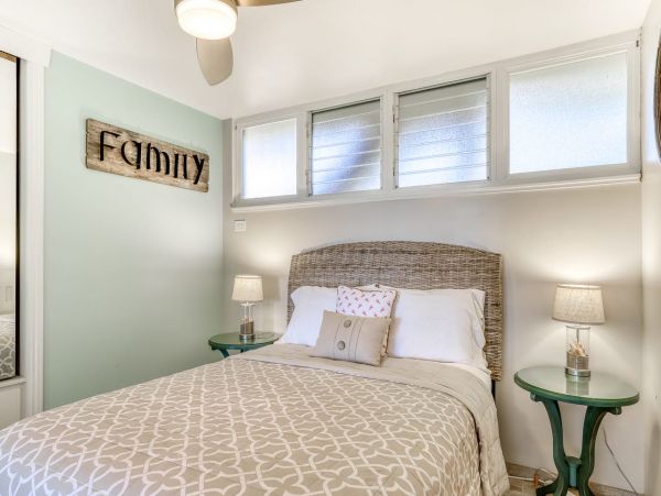 Lahaina Vacation Beach Condo Sleeps 6 Guests