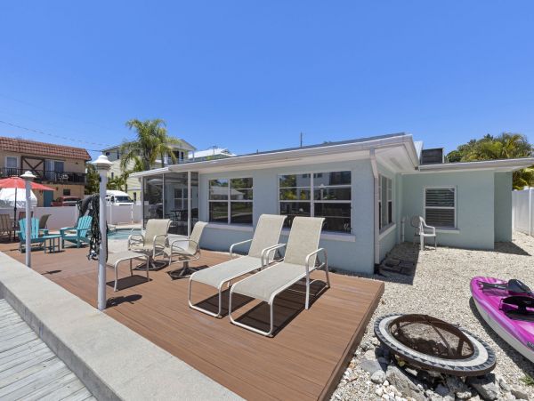 Bradenton Beach Vacation Pool Home With Bay Views Sleeps 10