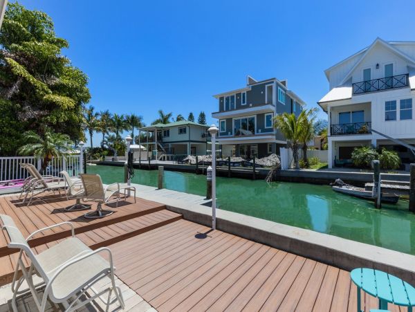 Bradenton Beach Vacation Pool Home With Bay Views Sleeps 10