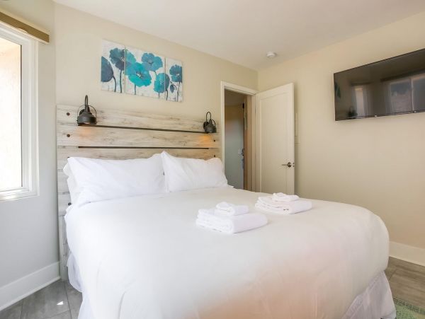 Mission Beach Vacation Duplex Direct Ocean Access