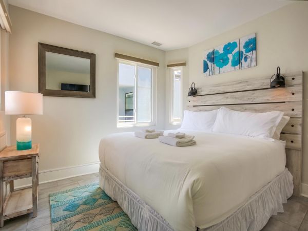 Mission Beach Vacation Duplex Direct Ocean Access
