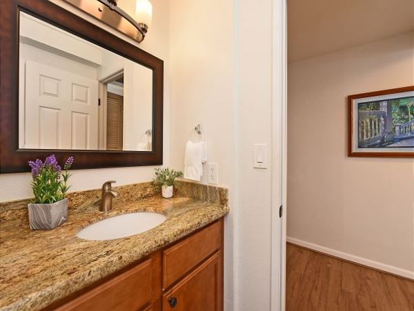 Ocean View Two Bedroom Rental Beach Condo in Kahana