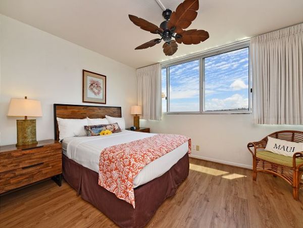 Ocean View Two Bedroom Rental Beach Condo in Kahana
