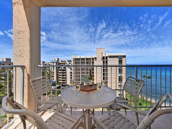 Ocean View Two Bedroom Rental Beach Condo in Kahana