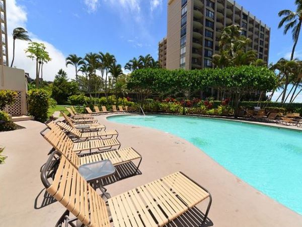 Great Value Lahaina Vacation Beach Condo Sleeps 6 Guests