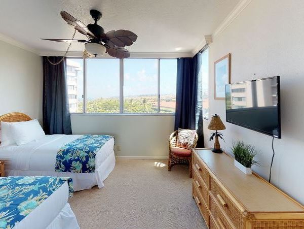 Great Value Lahaina Vacation Beach Condo Sleeps 6 Guests