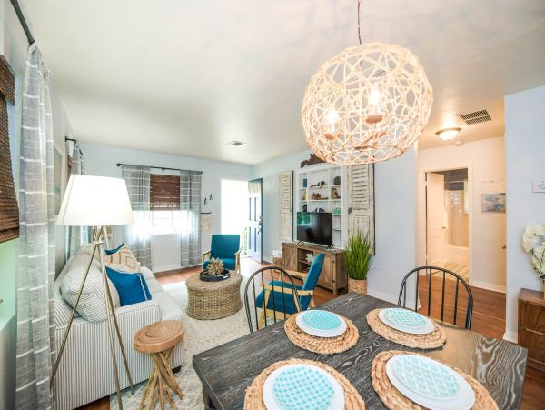 Walk to Beach Two Bedroom Vacation Home in Anna Maria