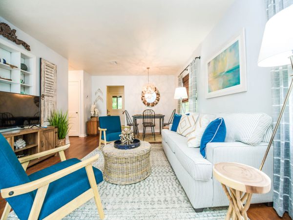 Walk to Beach Two Bedroom Vacation Home in Anna Maria