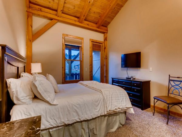 Breckenridge Vacation Home Plus Loft Sleeps 21 Guests