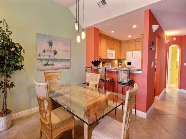 3 Story Townhouse with Marina Views and Steps to Pool & Spa