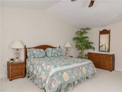 Key Colony Vacation Home Sleeps 6 Guests Short Walk to Beach