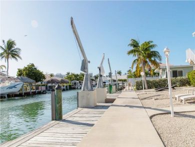 Key Colony Vacation Home Sleeps 6 Guests Short Walk to Beach