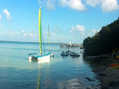 Key Colony Vacation Home Sleeps 6 Guests Short Walk to Beach
