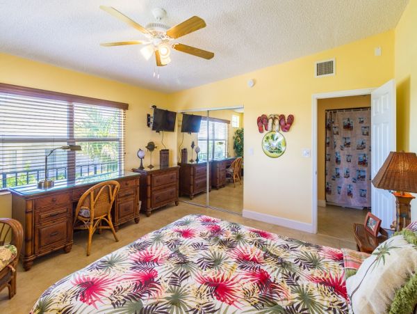 Three Bedroom Vacation Duplex in Key Colony Beach