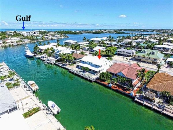 Canal Front 3 Bedroom Home Sleeps 8 Guests Key Colony Beach