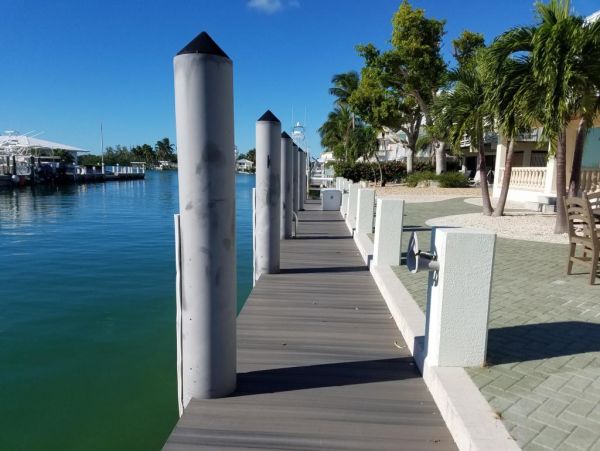 Canal Front 3 Bedroom Home Sleeps 8 Guests Key Colony Beach