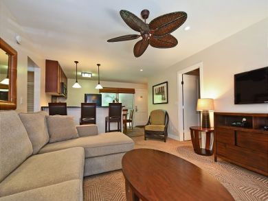 Lahaina Walk to Beach Two Bedroom Vacation Condo