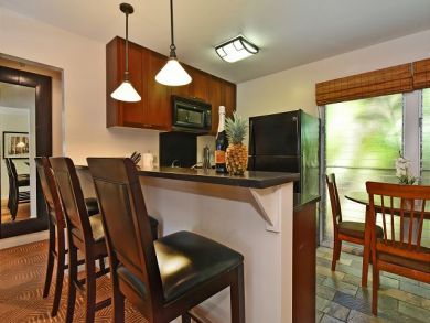 Lahaina Walk to Beach Two Bedroom Vacation Condo