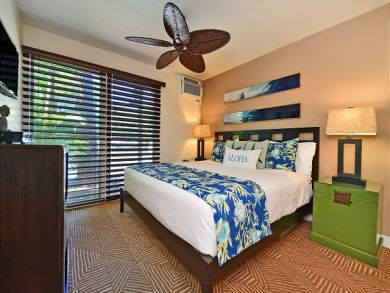 Lahaina Walk to Beach Two Bedroom Vacation Condo