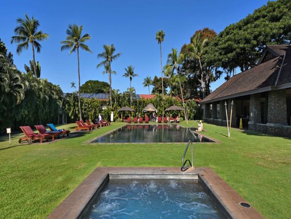 Lahaina Vacation Condo Sleeps 6 Guests Short Walk to Beach