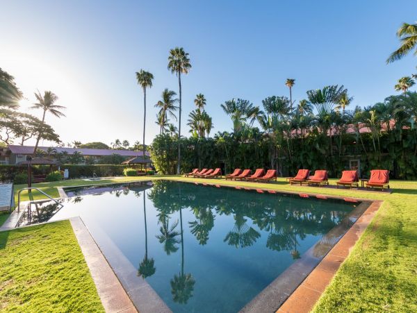 Lahaina Vacation Condo Sleeps 6 Guests Short Walk to Beach