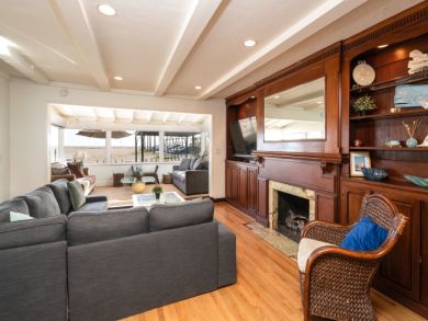 Newport Beach 7 Bedroom Oceanfront Vacation Home