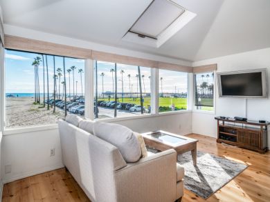 Newport Beach 7 Bedroom Oceanfront Vacation Home
