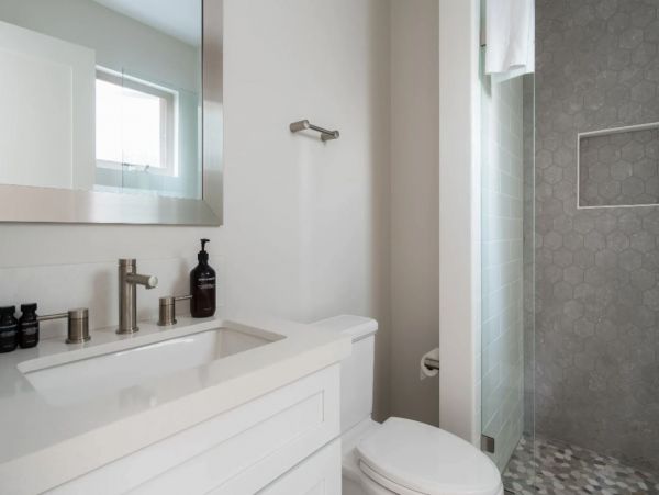 Four Bedrooms Plus Den Vacation Home in Pacific Beach