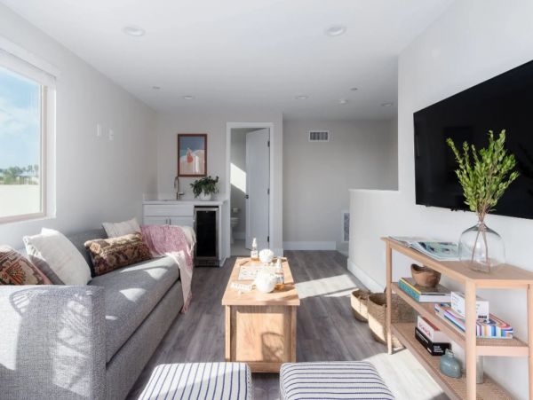 Four Bedrooms Plus Den Vacation Home in Pacific Beach