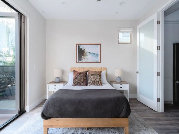 Four Bedrooms Plus Den Vacation Home in Pacific Beach