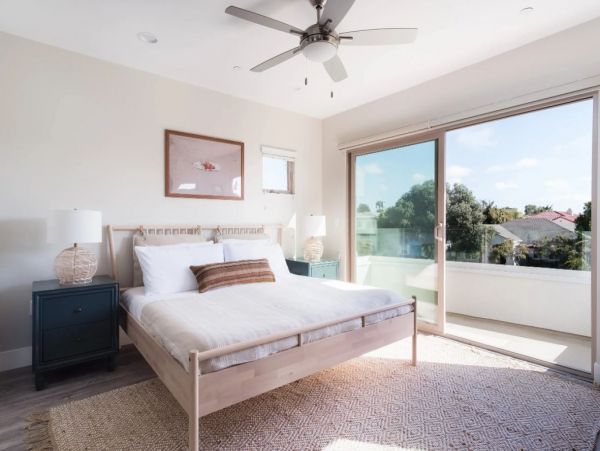 Four Bedrooms Plus Den Vacation Home in Pacific Beach