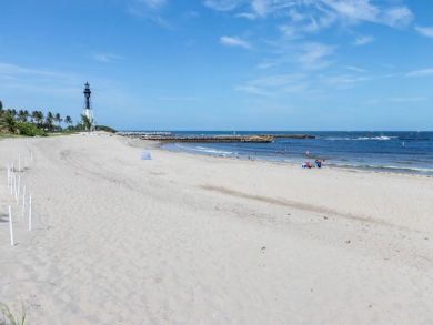 Pompano Beach Vacation Home Sleeps 12 Guests