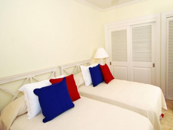 Barbados Condo 947741