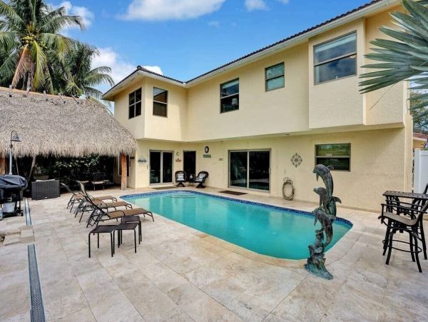 Deerfield Beach Luxury Vacation Rental Home Sleeps 12