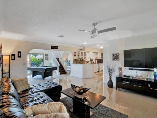 Deerfield Beach Luxury Vacation Rental Home Sleeps 12