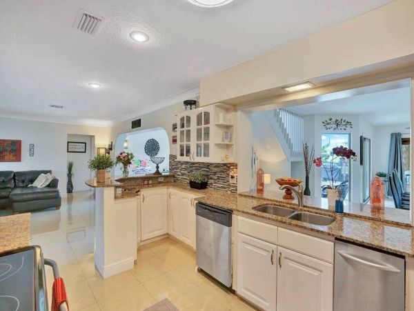 Deerfield Beach Luxury Vacation Rental Home Sleeps 12
