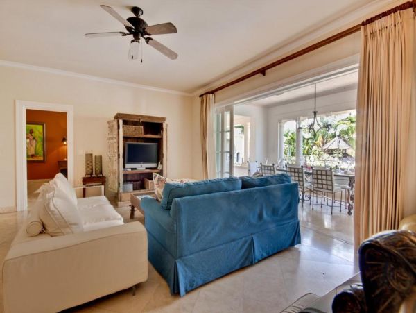 Barbados Condo 947766